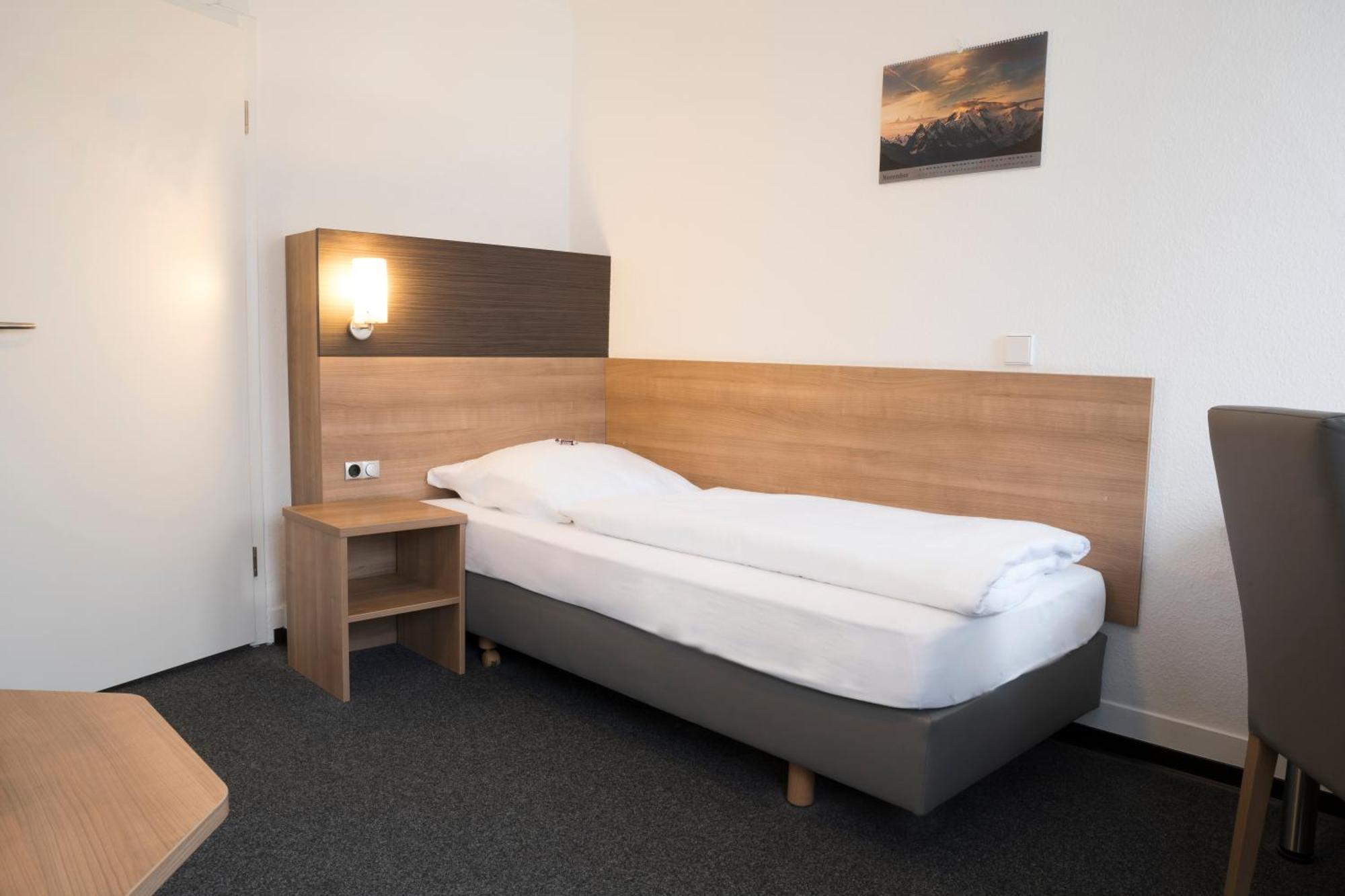 Hotel Zur Post Weilheim an der Teck Exterior photo